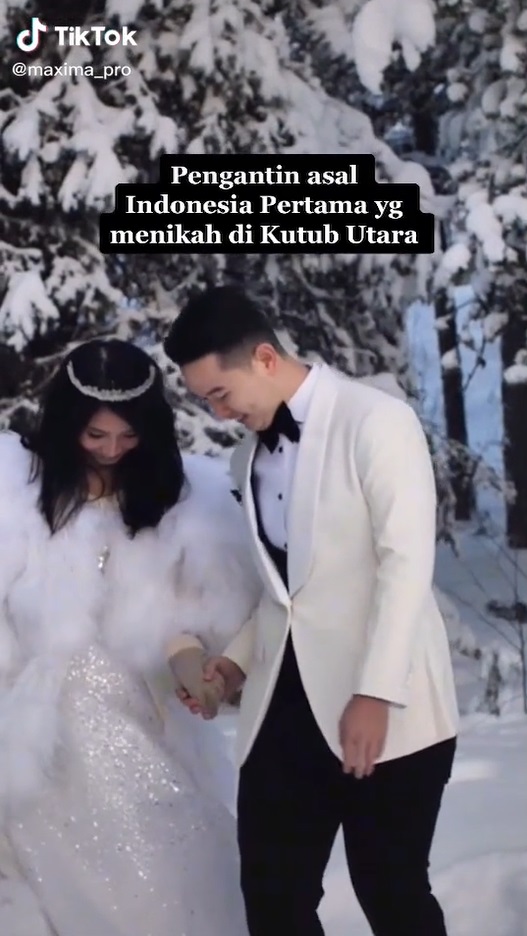 Viral! Pengantin Asal Indonesia Menikah di Kutub Utara, Pakai Kereta Rusa