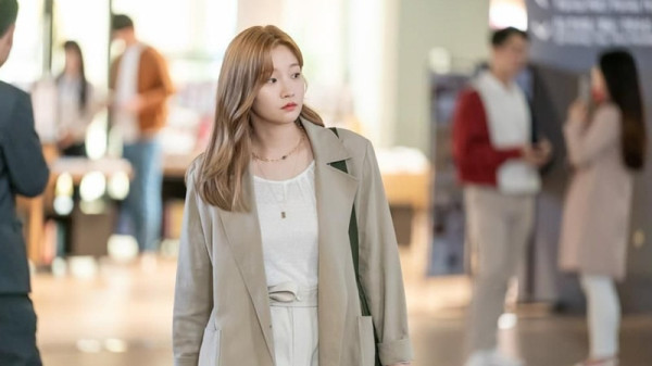 4 Karakter Drama Korea yang Tak Punya Banyak Uang, tapi Pakaiannya Mahal-Mahal
