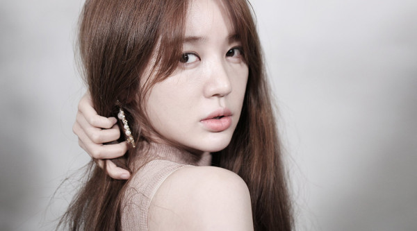 Selalu Terlihat Glowing, Ini Produk Skincare yang Dipakai Seleb Korea