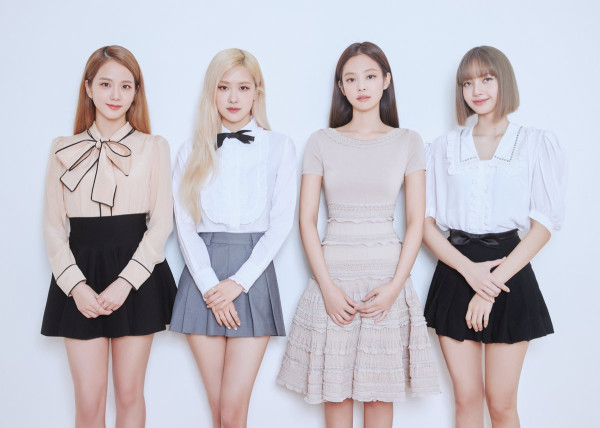 Selalu Terlihat Glowing, Ini Produk Skincare yang Dipakai Seleb Korea