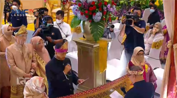 10 Momen Ria Ricis dan Teuku Ryan Jalani Prosesi Adat saat Akad Nikah