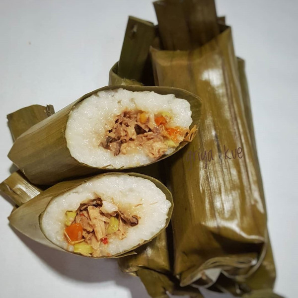 7 Jajanan Pasar yang Dibungkus Daun Pisang, Sudah Coba?
