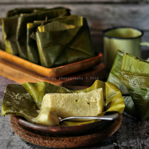 7 Jajanan Pasar yang Dibungkus Daun Pisang, Sudah Coba?