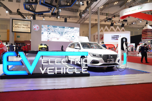 Ini Dia Mobil Listrik dengan Jarak Tempuh Terjauh di GIIAS 2021