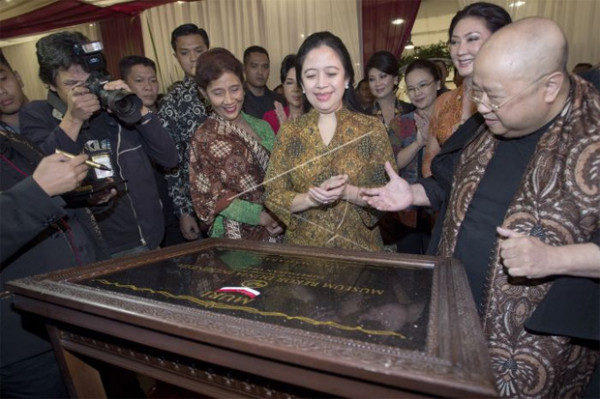 Sindir Tanam Padi Hujan-hujanan, Ini Momen Kedekatan Susi Pudjiastuti dan Puan Maharani