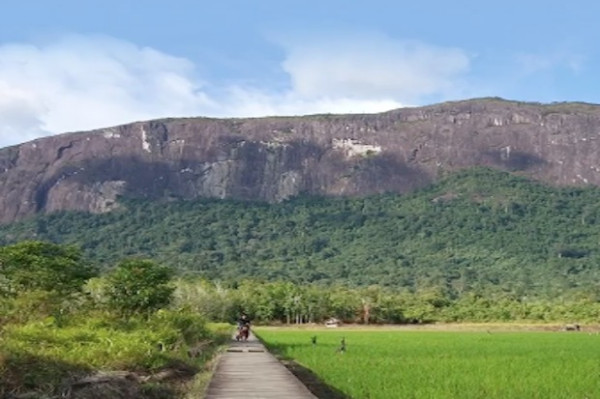 5 Destinasi Wisata Indonesia yang Mirip di Luar Negeri, Nomor 4 Berasa di Hawaii