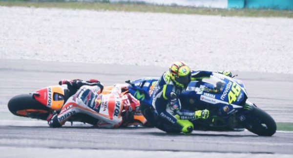 7 Balapan Monumental Valentino Rossi, Nomor 6 Bikin Marquez Celaka