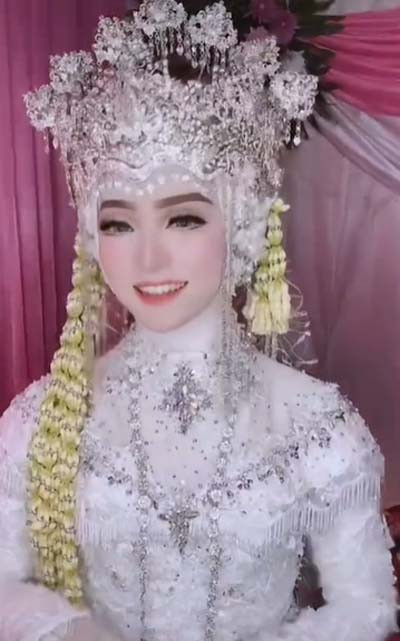 Viral! Tampil bak Barbie di Pernikahan, Pengantin Wanita Ini Ternyata Simpan Kisah Pilu