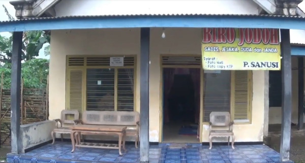 Viral! Kakek 80 Tahun di Blitar Buka Biro Jodoh