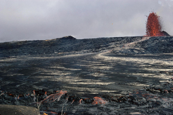 Gunung Berapi Ini Pernah Meletus 5 Tahun, Air Mancur Lava yang Tercipta Bikin Merinding