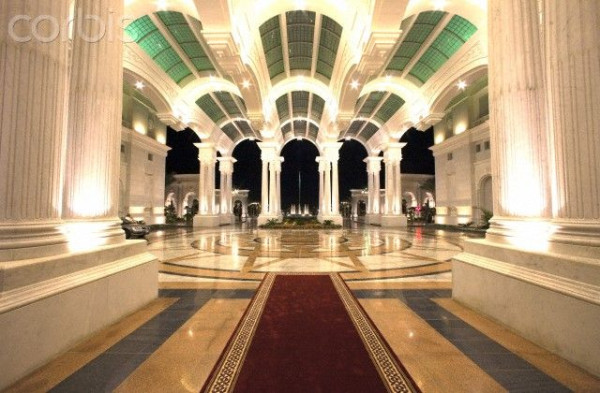 Istana-istana Mewah Raja Arab Saudi, Penuh Dekorasi Emas dan Mozaik Indah