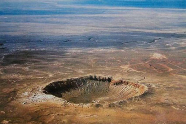 Daftar 10 Asteroid Terbesar yang Pernah Menghantam Bumi