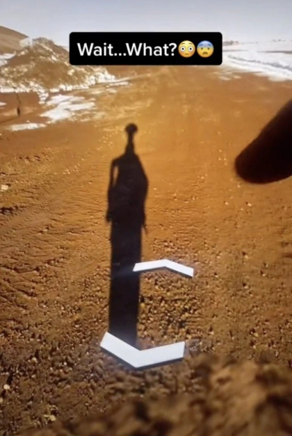 Google Earth Tangkap Bayangan Alien di Daerah Terpencil Bersalju