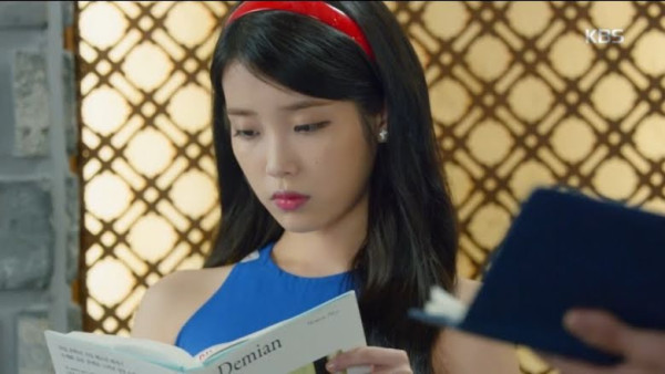 Seleb Kutu Buku dan Judul-Judul yang Dibacanya, dari Jisoo BLACKPINK hingga Velove Vexia