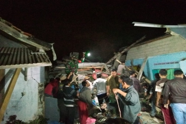 4 Jenazah Korban Longsor Banjarnegara Dievakuasi Dini Hari, Cuaca di Lokasi Mendung Pekat