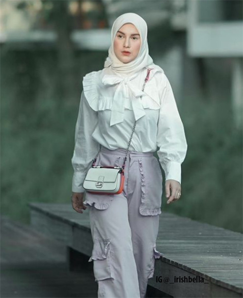 7 Artis Hijrah dengan Memakai Hijab, Nomor 6 Dapat Hidayah setelah Salat Istikharah