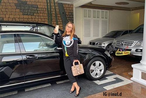 Koleksi Mobil Penyanyi Dangdut, Ayu Ting Ting hingga Iis Dahlia