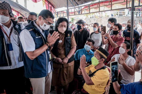 Gelar Sentra Vaksinasi COVID-19 di Toraja Utara, Menparekraf Dorong Destinasi Wisata Bangkit