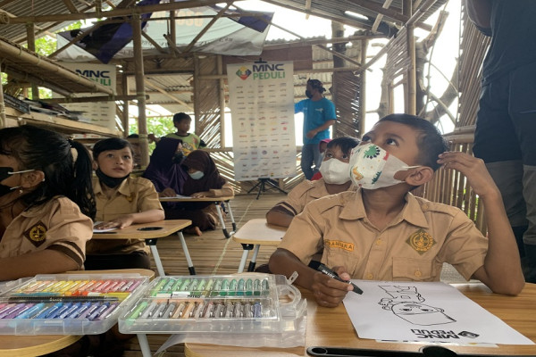 Warga Apresiasi Bantuan MNC Peduli ke Taman Baca di Babelan