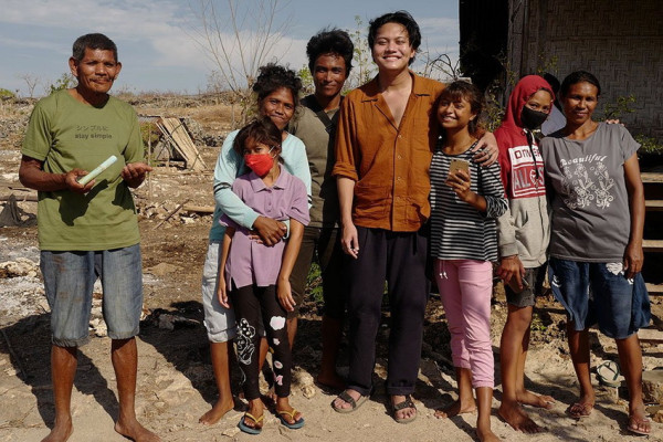 Rizky Febian Petik Banyak Pelajaran Hidup Selama di Tinggal Sumba