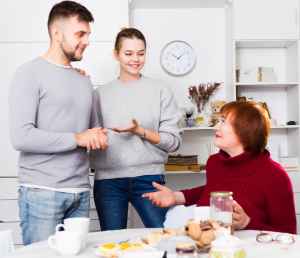 Tips Mengambil Hati Orang Tua Pacar, Gampang-Gampang Susah!