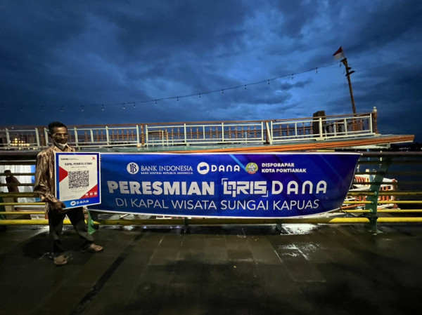 Naik Kapal di Sungai Kapuas Kini Bisa Bayar lewat Dana