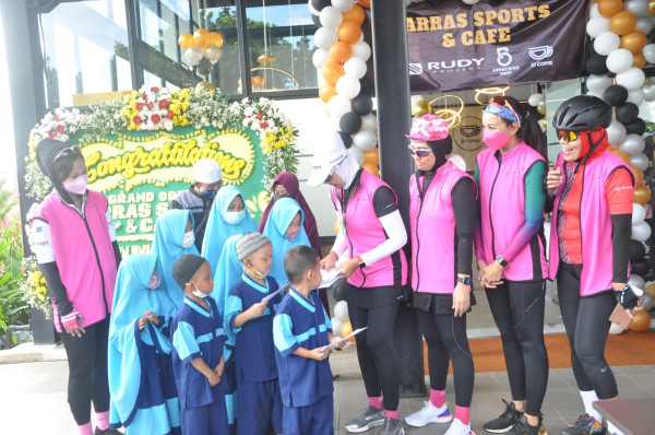 Tempat Hangout bagi Komunitas Sepeda, Arras Sports & Cafe Hadir di Cipayung