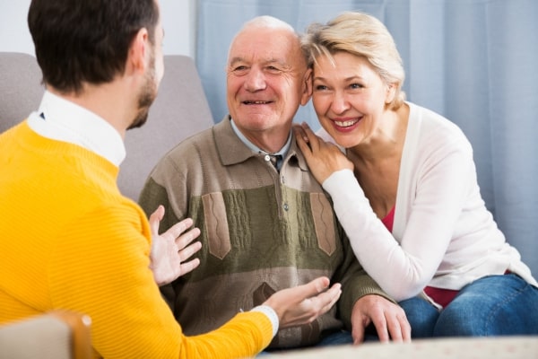 Tips Mengambil Hati Orang Tua Pacar, Gampang-Gampang Susah!
