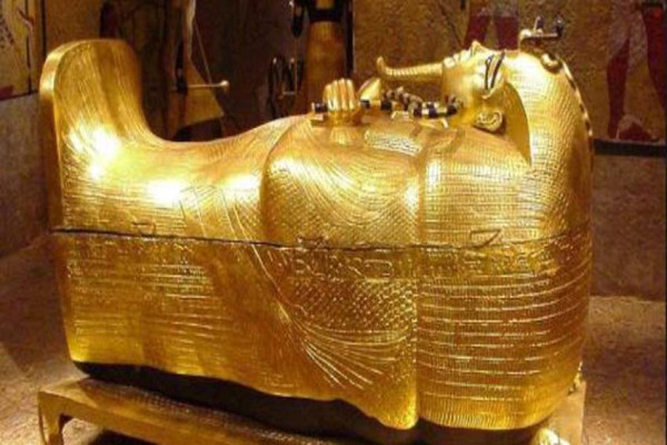 Kutukan Raja Tutankhamun, Berkembang di Antara Mitos dan Persaingan Terselubung
