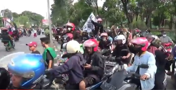 Ribuan Anggota Pencak Silat Pagar Nusa Geruduk Mapolres Grobogan, Tuntut 3 Rekannya Dibebaskan