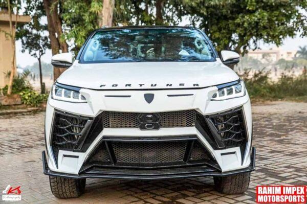 Krisis Identitas, Wajah Toyota Fortuner Diubah Jadi Lamborghini Urus