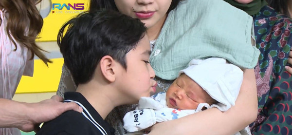 Ini Potret Wajah Baby R, Anak Kedua Nagita Slavina dan Raffi Ahmad