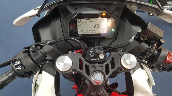 Detail Konsep Jin-Ki Kanno di Yamaha All New R15 Connected
