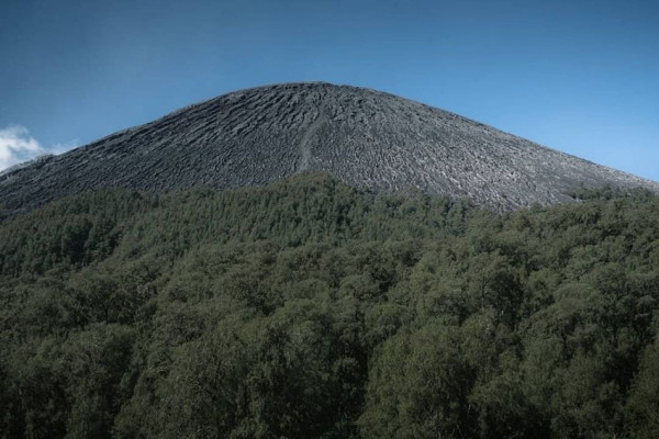5 Tempat Mistis Angker di Balik Indahnya Gunung Semeru