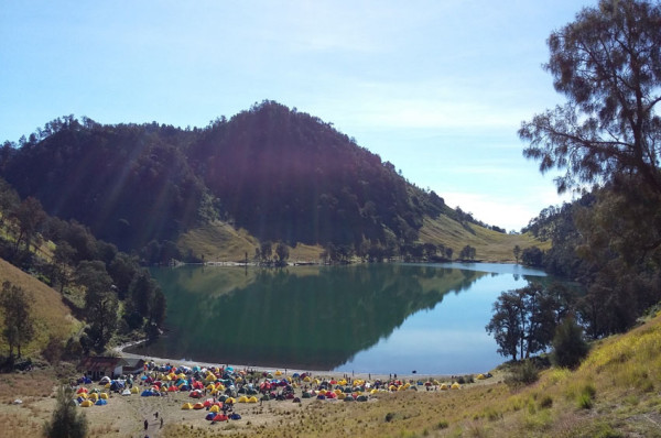 5 Tempat Mistis Angker di Balik Indahnya Gunung Semeru