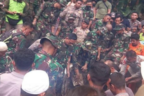 Sempat Hilang, Korban Banjir Lombok Barat Ditemukan Tewas Tertimbun Lumpur