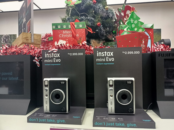 Fujifilm Rilis Instax Mini Evo, Disebut Printer di Smartphone