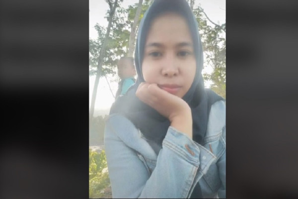 Foto-foto Kesetiaan Rumini, Pelukan Jelang Ajal Menjemput saat Gunung Semeru Meletus