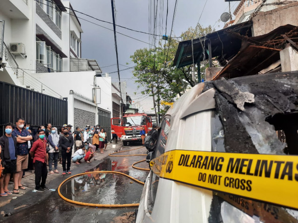 Penampakan Kebakaran Rumah Mewah di Tambora yang Tewaskan 5 Orang