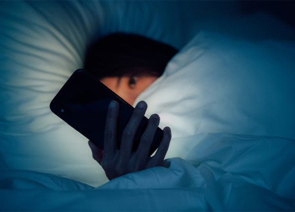 Kamu Hobi Rebahan? Waspada Gangguan Mental Satu Ini