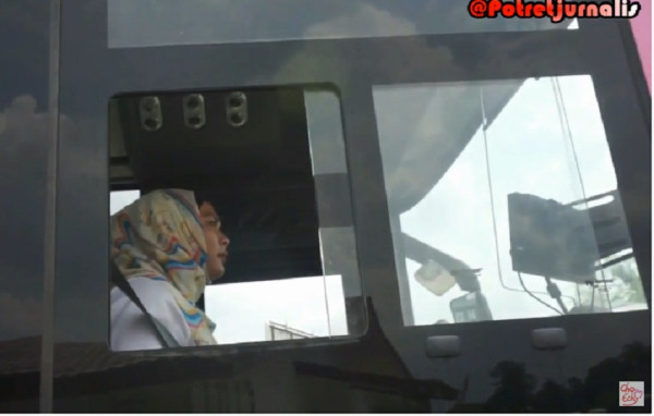 6 Wanita Cantik Sopir Bus Transjakarta, No 4 Banting Setir dari Perawat