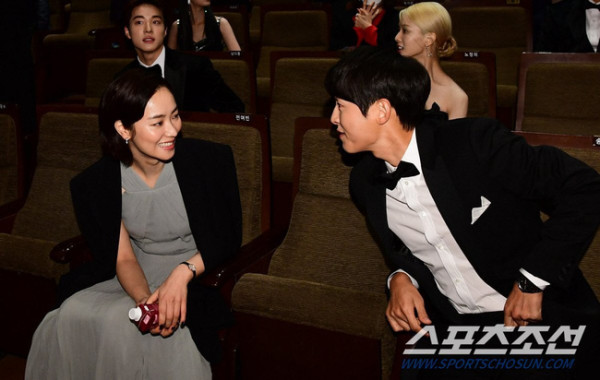 Song Joong Ki Kepergok Jalan Bareng Jeon Yeo Bin, Rumor Pacaran Kembali Muncul