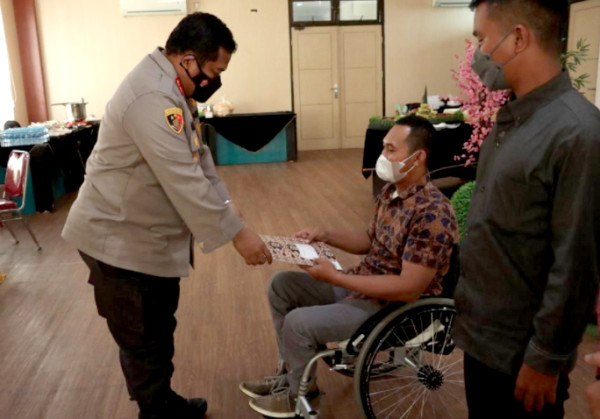 Sabet Medali di Peparnas XVI, Zainudin Dapat Penghargaan dari Polres Tangsel