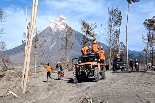 Detik-detik Gunung Semeru Meletus Lagi, Diawali Bunyi Keras Seismograf