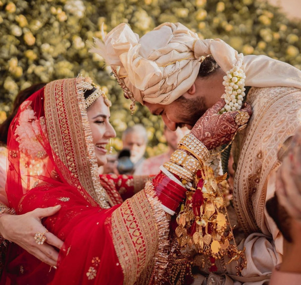 Katrina Kaif dan Vicky Kaushal Resmi Menikah, Tamu Tak Boleh Bawa Ponsel