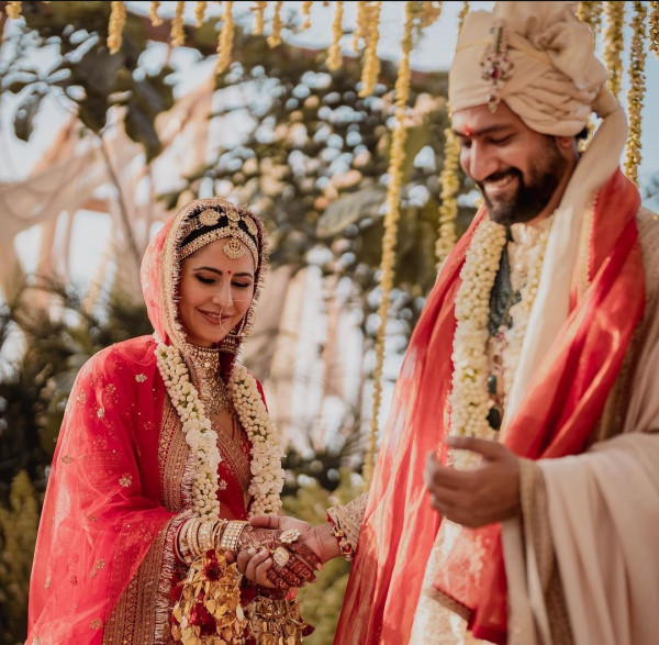 Katrina Kaif dan Vicky Kaushal Resmi Menikah, Tamu Tak Boleh Bawa Ponsel