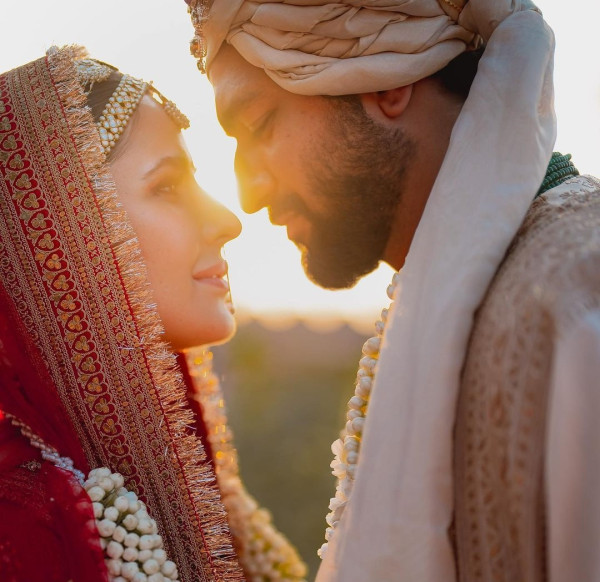 Katrina Kaif dan Vicky Kaushal Resmi Menikah, Tamu Tak Boleh Bawa Ponsel