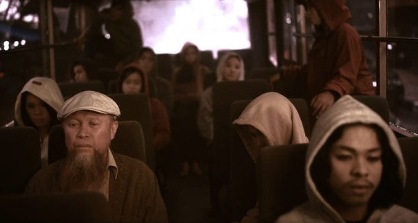 Film Pendek Terbenam di Udara Kering: Hidup Segan, Mati pun Sulit