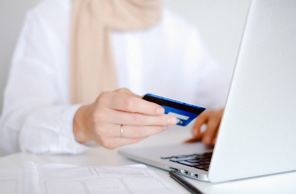 5 Data yang Tidak Boleh Diberikan saat Kencan Online