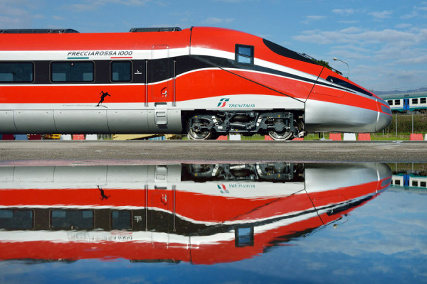 Terbang Tanpa Sayap: Ini 10 Kereta Tercepat di Dunia